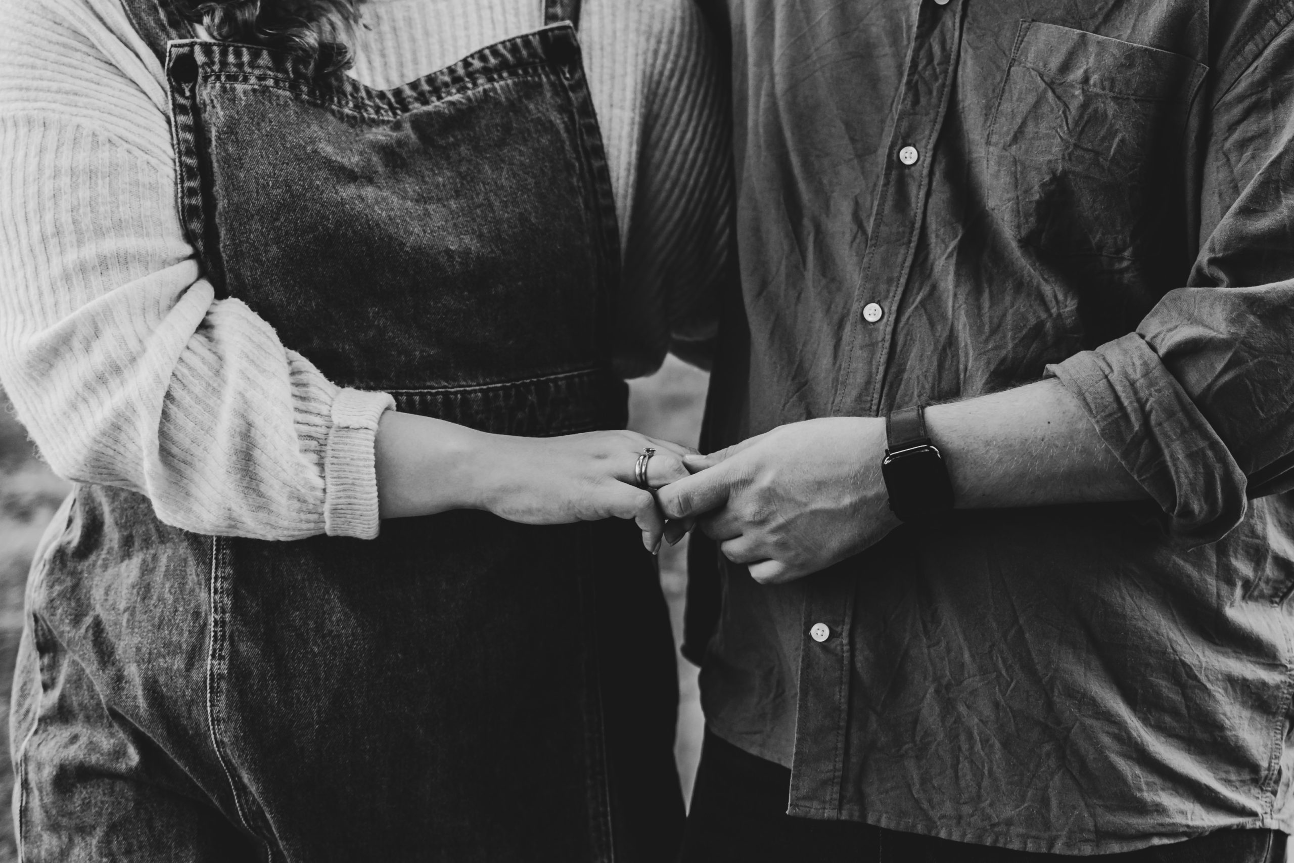 Paarshooting in Hannover, Paarshooting in Hildesheim, Fotoshooting zum Jahrestag Hannover, Romantisches Geschenk Fotoshooting Hildesheim, Natürliche Paarfotos Hannover_4